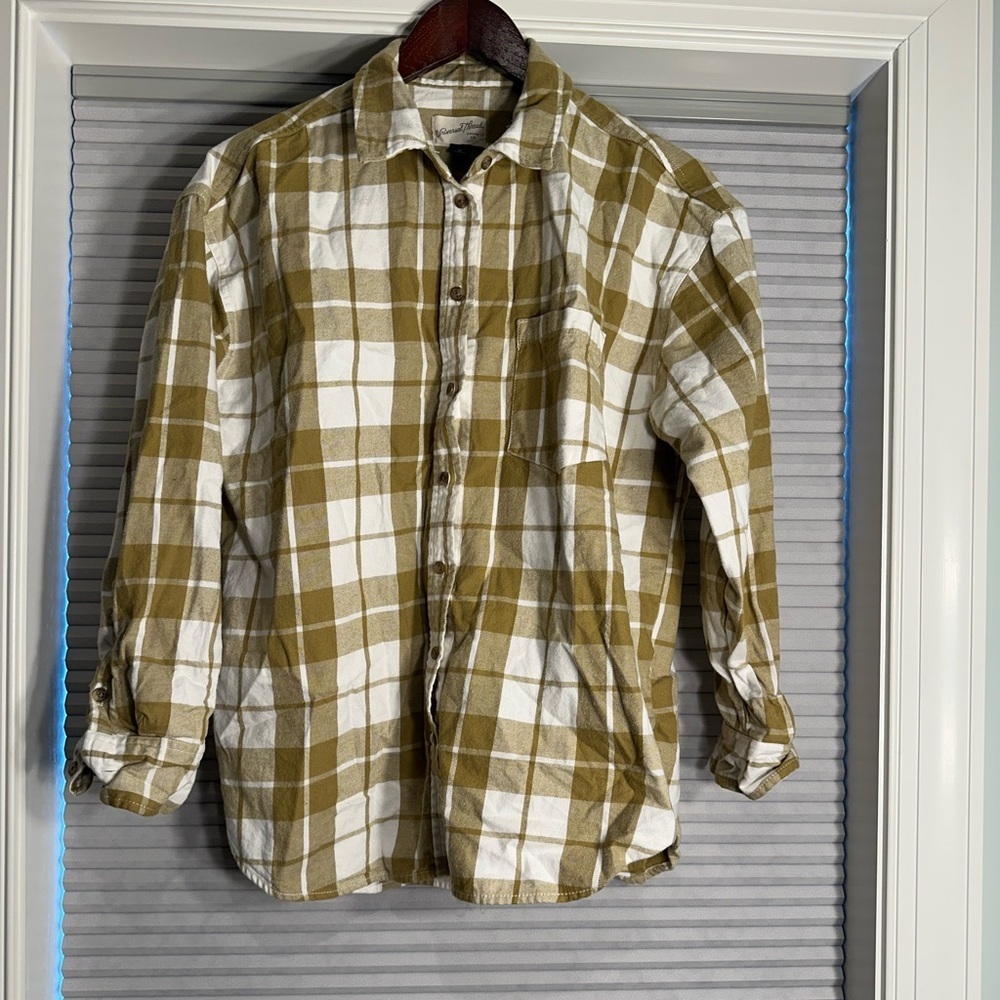 100% cotton plaid flannel button down shirt